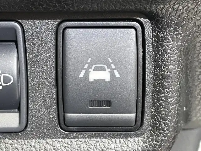 日産 ノート e－パワー B FOUR 岩手県 2020(令2)年 2.3万km ホワイト ４WD/アラウンドビューモニター/エマージェンシーブレーキ/レーンアシスト/踏み間違い衝突防止アシスト/インテリジェントルームミラー/横滑り防止装置/オートエアコン/オートライト/フォグライト/ヘッドライトレベライザー/カロッツェリアオーディオ/ETC/フェンダーポール/スペアキー/１４インチスチールホイール/純正ホイールキャップ