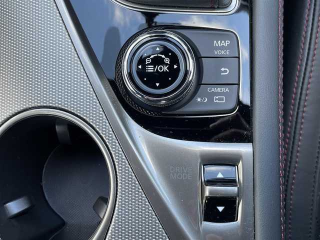日産 スカイライン 400R 熊本県 2024(令6)年 0.8万km 黒 ワンオーナー/革シート/衝突軽減ブレーキ/純正ナビ/BOSEサウンド/アラウンドビューモニター/ビルトインETC/純正19インチAW/前後純正キャリパー/レーダークルーズ/パドルシフト/前席パワーシート・右前席シートメモリー/前席シートヒーター/LEDヘッドライト/オートライト/フォグライト/コーナーセンサー/横滑り防止装置/ウィンカーミラー/純正フロアマット/ドアバイザー/新車保証書/取扱説明書/カラー番号：DAP：ミッドナイトパープル