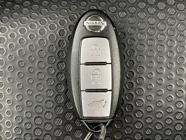 日産 エクストレイル ハイブリッド 20X エマージェンシーブレーキ 道央・札幌 2017(平29)年 7.6万km プレミアムコロナオレンジ ・４WD/・エマージェンシーブレーキ/・レーンキープアシスト/・ダウンヒルアシスト/・純正SDナビ/・DVD.CD.SD.Bluetooth/・アラウンドビューカメラ/フルセグ/・デジタルインナーミラー/・コーナーセンサー/・パワーバックドア/・前席後席シートヒーター/・プッシュスタート/スマートキー/・オートエアコン/・オートライト/LEDライト/・ミラーヒーター/・ETC/・純正フロアマット/・ウィンカーミラー/・横滑り防止装置/・盗難防止装置
