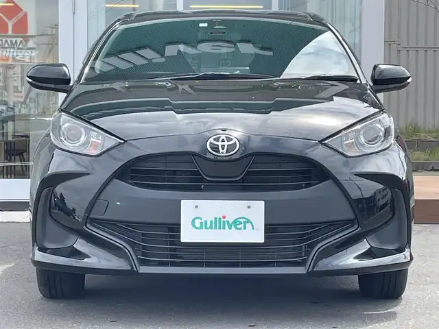 トヨタ ヤリス X 道央・札幌 2021(令3)年 1.2万km ブラック ・４WD/・衝突軽減ブレーキ/・寒冷地仕様/・純正ディスプレイオーディオ/　BT＆USB＆ラジオ/・レーダークルーズコントロール/・レーンキープアシスト/・オートライト/・ワイパー熱線/・プッシュスタート/・スマートキー/・オートハイビーム/・純正フロアマット/・ドアバイザー/・ウィンカーミラー