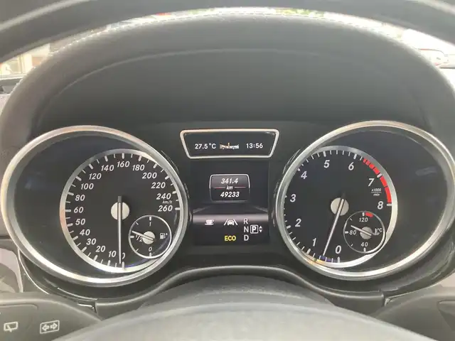 メルセデス・ベンツ ＧＬ５５０ 4MATIC AMGエクスクルーシブ 長崎県 2013(平25)年 5万km イリジウムシルバー 左ハンドル車/サンルーフ/電動稼働黒革シート/(シートヒーター・エアシート)/後席モニター/プレミアムサウンド【harman/kardon】/メーカーOP・HDDナビ/(Bluetooth接続・フルセグTV・DVD再生)/全方位カメラ・バックカメラ/レーダークルーズコントロール/レーンキープアシスト/衝突被害軽減ブレーキ/後方車両接近警報/パワーバックドア/ETC/ダウンヒルアシスト/コーナーセンサー/ウッドコンビステアリング/ステアリングスイッチ/パドルシフト/LEDオートヘッドライト