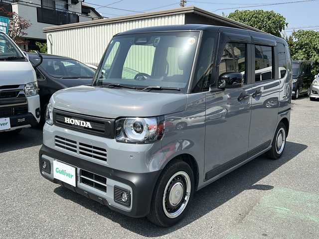 ホンダ Ｎ ＢＯＸ JOY ターボ 埼玉県 2025(令7)年 0.6万km グレーⅡ ワンオーナー/ターボ/ホンダセンシング/ ・衝突軽減ブレーキ/ ・先行車発進お知らせ機能/ ・渋滞追従機能付アダプティブクルーズコントロール/ ・車線維持支援システム/ ・誤発進抑制機能/ ・後方誤発進抑制機能/ ・急アクセル抑制機能/ ・パーキングセンサーシステム/アクティブフェイスパッケージ/純正ディスプレイオーディオ【VX-240ZFE】/両側パワースライドドア/チェック柄撥水ファブリックシート/14インチスチールホイール＋ハーフキャップ/メッキホイールリング/オートリトラミラー/純正プロジェクター式フルLEDヘッドライト/純正LEDフォグランプ/運転席&助手席シートヒーター/充電用USBジャック（Type-C〈3A〉）/純正前後ドライブレコーダー（DRH-224SD）/ETC2.0/保証書/取扱説明書/スペアキー１本