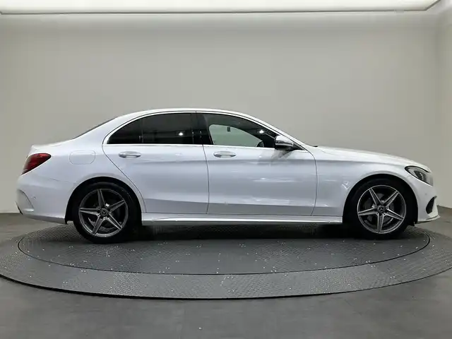 メルセデス・ベンツ Ｃ１８０ ローレウスエディション 愛媛県 2017(平29)年 4.9万km ポーラホワイト ・８型ナビ（フルセグＴＶ・ＢＴ・ＣＤ・ＤＶＤ・ＵＳＢ・ＳＤ）/・バックカメラ　/・ＥＴＣ　/・レーダークルコン　/・レーンキープアシスト　/・ステアリングパイロット　/・ＤＮ席シートヒーター　/・ＤＮ席パワーシート