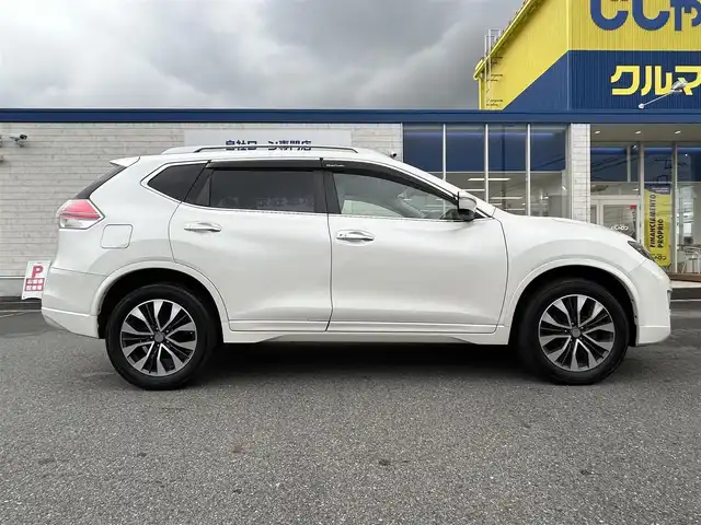 日産 エクストレイル モード・プレミア 群馬県 2016(平28)年 10.9万km ブリリアントホワイトパール (株)IDOMが運営する【じしゃロン伊勢崎店】の自社ローン専用車両になりますこちらは現金またはオートローンご利用時の価格です。自社ローンご希望の方は別途その旨お申付け下さい/純正SDナビゲーション/アラウンドビューモニター/CD/DVD/BT/USB/AUX/DTV/前席シートヒーター/クルーズコントロール/アイドリングストップ/LEDヘッドライト/ステアリングリモコン/オートライト/ETC/ルーフレール/ドアバイザー/純正フロアマット