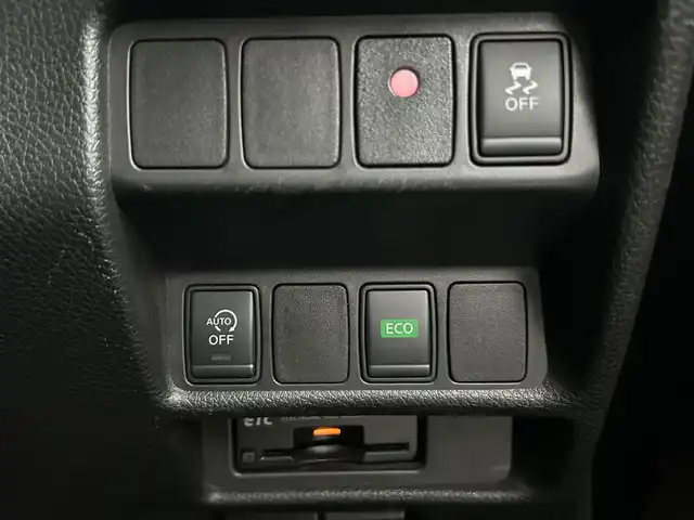 日産 エクストレイル モード・プレミア 群馬県 2016(平28)年 10.9万km ブリリアントホワイトパール (株)IDOMが運営する【じしゃロン伊勢崎店】の自社ローン専用車両になりますこちらは現金またはオートローンご利用時の価格です。自社ローンご希望の方は別途その旨お申付け下さい/純正SDナビゲーション/アラウンドビューモニター/CD/DVD/BT/USB/AUX/DTV/前席シートヒーター/クルーズコントロール/アイドリングストップ/LEDヘッドライト/ステアリングリモコン/オートライト/ETC/ルーフレール/ドアバイザー/純正フロアマット