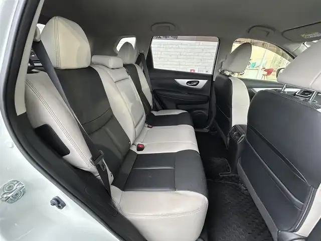 日産 エクストレイル モード・プレミア 群馬県 2016(平28)年 10.9万km ブリリアントホワイトパール (株)IDOMが運営する【じしゃロン伊勢崎店】の自社ローン専用車両になりますこちらは現金またはオートローンご利用時の価格です。自社ローンご希望の方は別途その旨お申付け下さい/純正SDナビゲーション/アラウンドビューモニター/CD/DVD/BT/USB/AUX/DTV/前席シートヒーター/クルーズコントロール/アイドリングストップ/LEDヘッドライト/ステアリングリモコン/オートライト/ETC/ルーフレール/ドアバイザー/純正フロアマット
