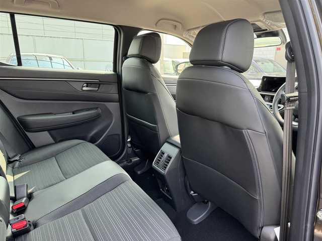 ホンダ ＷＲ－Ｖ Z 三重県 2025(令7)年 0.1万km未満 ゴールドブラウンM 登録未使用車/ホンダセンシング /・衝突軽減ブレーキ/・誤発進抑制機能/・後方誤発進抑制機能/・近距離衝突軽減ブレーキ/・歩行者事故低減ステアリング/・路外逸脱抑制機能/・アダプティブクルーズコントロール/・車線維持支援システム/・先行車発進お知らせ機能/・標識認識機能/・オートハイビーム/・パーキングセンサーシステム/ナビ装着用スペシャルパッケージ/・ステアリングスイッチ/　(オーディオ/ナビ/ハンズフリー/音声認識)/・リアワイドカメラ/・車載通信機/・Bluetoothユニット/パドルシフト/USBジャック(運転席)/充電用USBジャック(助手席)/純正17インチ5本マルチスポークアルミホイール/フルLEDヘッドランプ/・オートライト/LEDフロントフォグランプ/プッシュエンジンスタート/スマートキー×2