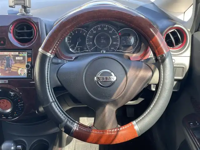 日産 ノート ニスモ 青森県 2014(平26)年 10.9万km ブリリアントホワイトパール 社外メモリナビ/・フルセグTV/・AM/FM/CD/DVD/BT/NISMOエアロ/純正フロアマット/純正16AW/純正ドアバイザー/横滑り防止機能/アイドリングストップ/オートライト/スターター/スペアキー/保証書/取扱説明書