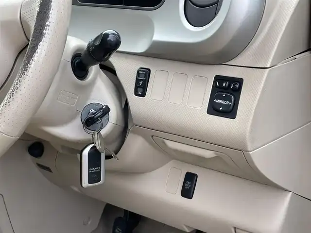 トヨタ ポルテ 150r 静岡県 2006(平18)年 7.5万km ライトイエロー 左側パワースライドドア　/社外CDオーディオ　/革巻きステアリング　/電動格納ドアミラー　/フロアマット　/ドアバイザー　/フォグランプ　/リモコンキー  /スペアキー /保証書　/取説