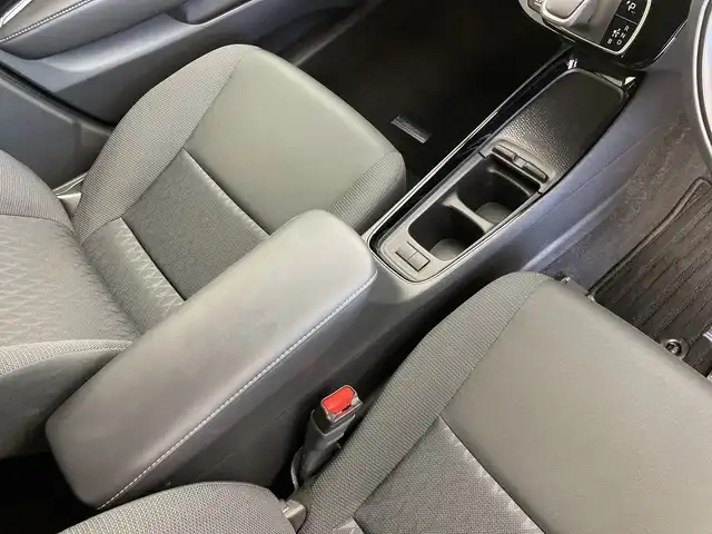 トヨタ アクア G 新潟県 2022(令4)年 3.5万km ダークブルーマイカM 4WD/純正メモリナビ/　Bluetooth/USB/トヨタセーフティセンス/・プリクラッシュセーフティ/・レーントレーシングアシスト/・レーダークルーズコントロール/・オートマチックハイビーム/・ロードサインアシスト/ブラインドスポットモニター/リヤクロストラフィックアラート/パーキングサポートブレーキ/前後コーナーセンサー/ドライブレコーダー【DC-DR652】/全方位モニター/ビルトインETC2.0/LEDヘッドライト/オートライト/レザーステアリング