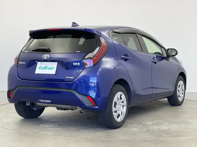 トヨタ アクア G 新潟県 2022(令4)年 3.5万km ダークブルーマイカM 4WD/純正メモリナビ/　Bluetooth/USB/トヨタセーフティセンス/・プリクラッシュセーフティ/・レーントレーシングアシスト/・レーダークルーズコントロール/・オートマチックハイビーム/・ロードサインアシスト/ブラインドスポットモニター/リヤクロストラフィックアラート/パーキングサポートブレーキ/前後コーナーセンサー/ドライブレコーダー【DC-DR652】/全方位モニター/ビルトインETC2.0/LEDヘッドライト/オートライト/レザーステアリング
