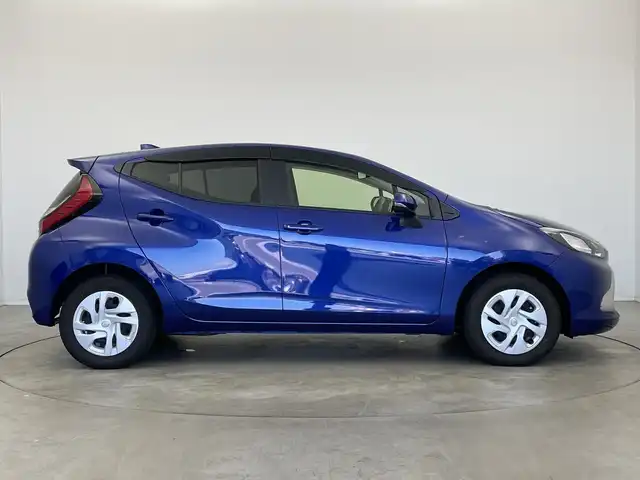 トヨタ アクア G 新潟県 2022(令4)年 3.5万km ダークブルーマイカM 4WD/純正メモリナビ/　Bluetooth/USB/トヨタセーフティセンス/・プリクラッシュセーフティ/・レーントレーシングアシスト/・レーダークルーズコントロール/・オートマチックハイビーム/・ロードサインアシスト/ブラインドスポットモニター/リヤクロストラフィックアラート/パーキングサポートブレーキ/前後コーナーセンサー/ドライブレコーダー【DC-DR652】/全方位モニター/ビルトインETC2.0/LEDヘッドライト/オートライト/レザーステアリング