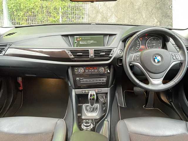 ＢＭＷ Ｘ１ xDrive 20d Xライン 京都府 2014(平26)年 5.3万km 黒 純正ナビ/FM/AM/CD/DVD/BT/TV/コーナーセンサー/横滑り防止/アイドリングストップ/ヒルディセントコントロール/オートライト/オートワイパー/フロアマット/ルーフレール/ハーフレザーシート