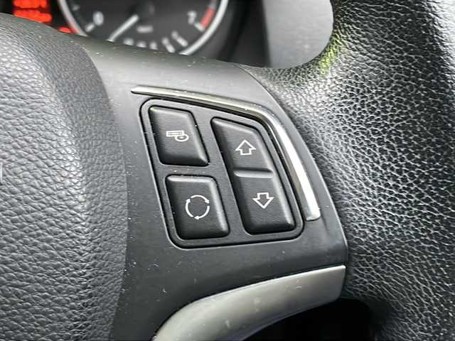 ＢＭＷ Ｘ１ xDrive 20d Xライン 京都府 2014(平26)年 5.3万km 黒 純正ナビ/FM/AM/CD/DVD/BT/TV/コーナーセンサー/横滑り防止/アイドリングストップ/ヒルディセントコントロール/オートライト/オートワイパー/フロアマット/ルーフレール/ハーフレザーシート