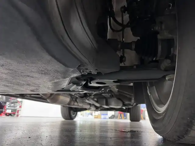 三菱 デリカＤ：５ G 三重県 2020(令2)年 3.8万km アイガーグレーM/ダイヤモンドブラックマイカ ディーゼル・ターボ/フルタイム4WD/MTモード付インパネ8AT/純正 10.1インチナビ『ROAD EXPLORER MM』 QY-9000M-C/（FM/AM/CD/DVD/TV/SD/Music Catcher/USB/iPod/Bluetooth/HDMI/AUX）/純正 10.1インチ 後席モニター/【OP】マルチアラウンドモニター/両側オートスライドドア/ビルトインETC/e-Assist/・衝突被害軽減ブレーキシステム［FCM］/・車線逸脱警報システム［LDW］/・レーダークルーズコントロールシステム［ACC］/・オートハイビーム［AHB］/・誤発進抑制機能（前進時）/など/装備/・キャプテンシート（7人乗り）/・左右独立オートエアコン/・後席クーラー＆ヒーター/・AC100V電源コンセント（100W）/・オートライト/・LED ヘッドランプ＋フロントフォグランプ/・パドルシフト/・電動パーキングブレーキ＆ブレーキオートホールド機能/・モード切替4WD/・純正18inAW/・プッシュスタート/・保/取/ナビ取/・スマートキーx2/など