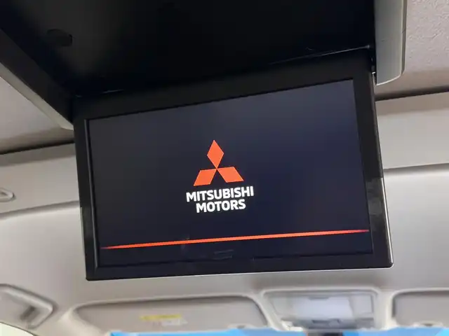 三菱 デリカＤ：５ G 三重県 2020(令2)年 3.8万km アイガーグレーM/ダイヤモンドブラックマイカ ディーゼル・ターボ/フルタイム4WD/MTモード付インパネ8AT/純正 10.1インチナビ『ROAD EXPLORER MM』 QY-9000M-C/（FM/AM/CD/DVD/TV/SD/Music Catcher/USB/iPod/Bluetooth/HDMI/AUX）/純正 10.1インチ 後席モニター/【OP】マルチアラウンドモニター/両側オートスライドドア/ビルトインETC/e-Assist/・衝突被害軽減ブレーキシステム［FCM］/・車線逸脱警報システム［LDW］/・レーダークルーズコントロールシステム［ACC］/・オートハイビーム［AHB］/・誤発進抑制機能（前進時）/など/装備/・キャプテンシート（7人乗り）/・左右独立オートエアコン/・後席クーラー＆ヒーター/・AC100V電源コンセント（100W）/・オートライト/・LED ヘッドランプ＋フロントフォグランプ/・パドルシフト/・電動パーキングブレーキ＆ブレーキオートホールド機能/・モード切替4WD/・純正18inAW/・プッシュスタート/・保/取/ナビ取/・スマートキーx2/など