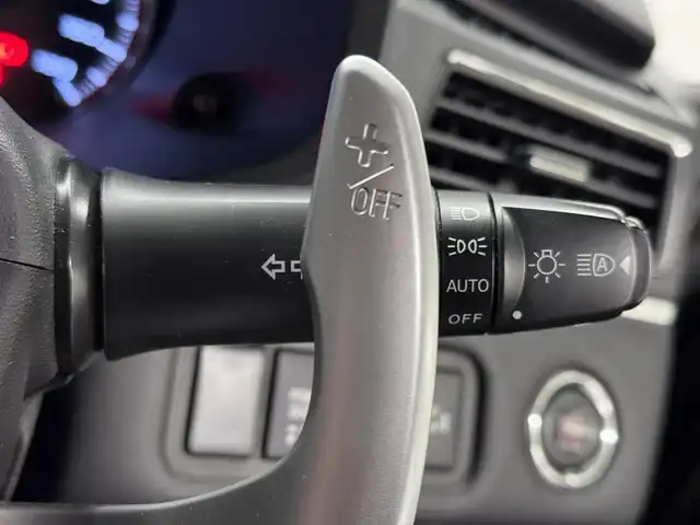 三菱 デリカＤ：５ G 三重県 2020(令2)年 3.8万km アイガーグレーM/ダイヤモンドブラックマイカ ディーゼル・ターボ/フルタイム4WD/MTモード付インパネ8AT/純正 10.1インチナビ『ROAD EXPLORER MM』 QY-9000M-C/（FM/AM/CD/DVD/TV/SD/Music Catcher/USB/iPod/Bluetooth/HDMI/AUX）/純正 10.1インチ 後席モニター/【OP】マルチアラウンドモニター/両側オートスライドドア/ビルトインETC/e-Assist/・衝突被害軽減ブレーキシステム［FCM］/・車線逸脱警報システム［LDW］/・レーダークルーズコントロールシステム［ACC］/・オートハイビーム［AHB］/・誤発進抑制機能（前進時）/など/装備/・キャプテンシート（7人乗り）/・左右独立オートエアコン/・後席クーラー＆ヒーター/・AC100V電源コンセント（100W）/・オートライト/・LED ヘッドランプ＋フロントフォグランプ/・パドルシフト/・電動パーキングブレーキ＆ブレーキオートホールド機能/・モード切替4WD/・純正18inAW/・プッシュスタート/・保/取/ナビ取/・スマートキーx2/など