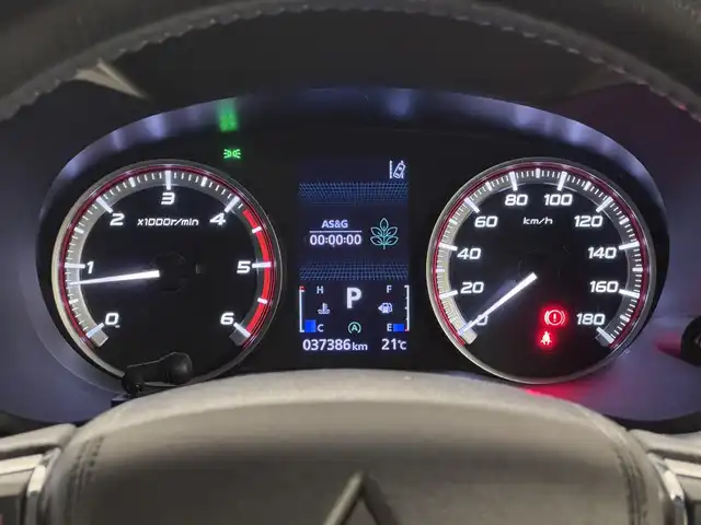 三菱 デリカＤ：５ G 三重県 2020(令2)年 3.8万km アイガーグレーM/ダイヤモンドブラックマイカ ディーゼル・ターボ/フルタイム4WD/MTモード付インパネ8AT/純正 10.1インチナビ『ROAD EXPLORER MM』 QY-9000M-C/（FM/AM/CD/DVD/TV/SD/Music Catcher/USB/iPod/Bluetooth/HDMI/AUX）/純正 10.1インチ 後席モニター/【OP】マルチアラウンドモニター/両側オートスライドドア/ビルトインETC/e-Assist/・衝突被害軽減ブレーキシステム［FCM］/・車線逸脱警報システム［LDW］/・レーダークルーズコントロールシステム［ACC］/・オートハイビーム［AHB］/・誤発進抑制機能（前進時）/など/装備/・キャプテンシート（7人乗り）/・左右独立オートエアコン/・後席クーラー＆ヒーター/・AC100V電源コンセント（100W）/・オートライト/・LED ヘッドランプ＋フロントフォグランプ/・パドルシフト/・電動パーキングブレーキ＆ブレーキオートホールド機能/・モード切替4WD/・純正18inAW/・プッシュスタート/・保/取/ナビ取/・スマートキーx2/など