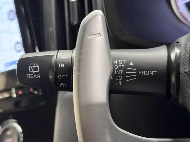 三菱 デリカＤ：５ G 三重県 2020(令2)年 3.8万km アイガーグレーM/ダイヤモンドブラックマイカ ディーゼル・ターボ/フルタイム4WD/MTモード付インパネ8AT/純正 10.1インチナビ『ROAD EXPLORER MM』 QY-9000M-C/（FM/AM/CD/DVD/TV/SD/Music Catcher/USB/iPod/Bluetooth/HDMI/AUX）/純正 10.1インチ 後席モニター/【OP】マルチアラウンドモニター/両側オートスライドドア/ビルトインETC/e-Assist/・衝突被害軽減ブレーキシステム［FCM］/・車線逸脱警報システム［LDW］/・レーダークルーズコントロールシステム［ACC］/・オートハイビーム［AHB］/・誤発進抑制機能（前進時）/など/装備/・キャプテンシート（7人乗り）/・左右独立オートエアコン/・後席クーラー＆ヒーター/・AC100V電源コンセント（100W）/・オートライト/・LED ヘッドランプ＋フロントフォグランプ/・パドルシフト/・電動パーキングブレーキ＆ブレーキオートホールド機能/・モード切替4WD/・純正18inAW/・プッシュスタート/・保/取/ナビ取/・スマートキーx2/など