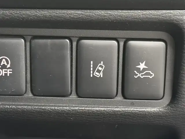 三菱 デリカＤ：５ G 三重県 2020(令2)年 3.8万km アイガーグレーM/ダイヤモンドブラックマイカ ディーゼル・ターボ/フルタイム4WD/MTモード付インパネ8AT/純正 10.1インチナビ『ROAD EXPLORER MM』 QY-9000M-C/（FM/AM/CD/DVD/TV/SD/Music Catcher/USB/iPod/Bluetooth/HDMI/AUX）/純正 10.1インチ 後席モニター/【OP】マルチアラウンドモニター/両側オートスライドドア/ビルトインETC/e-Assist/・衝突被害軽減ブレーキシステム［FCM］/・車線逸脱警報システム［LDW］/・レーダークルーズコントロールシステム［ACC］/・オートハイビーム［AHB］/・誤発進抑制機能（前進時）/など/装備/・キャプテンシート（7人乗り）/・左右独立オートエアコン/・後席クーラー＆ヒーター/・AC100V電源コンセント（100W）/・オートライト/・LED ヘッドランプ＋フロントフォグランプ/・パドルシフト/・電動パーキングブレーキ＆ブレーキオートホールド機能/・モード切替4WD/・純正18inAW/・プッシュスタート/・保/取/ナビ取/・スマートキーx2/など