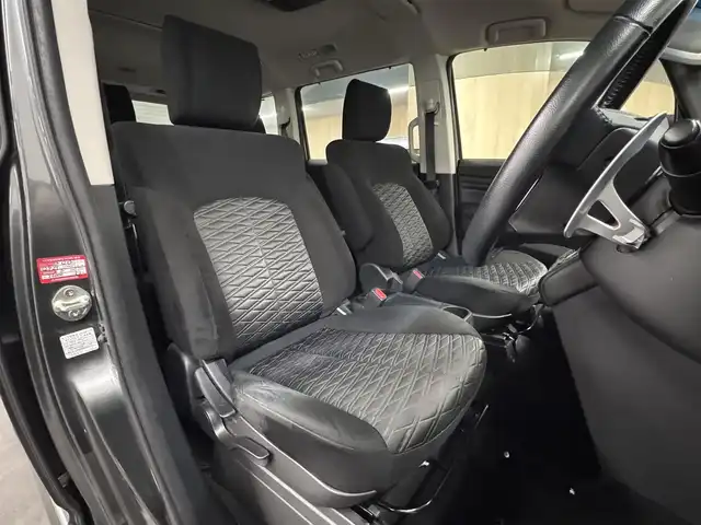 三菱 デリカＤ：５ G 三重県 2020(令2)年 3.8万km アイガーグレーM/ダイヤモンドブラックマイカ ディーゼル・ターボ/フルタイム4WD/MTモード付インパネ8AT/純正 10.1インチナビ『ROAD EXPLORER MM』 QY-9000M-C/（FM/AM/CD/DVD/TV/SD/Music Catcher/USB/iPod/Bluetooth/HDMI/AUX）/純正 10.1インチ 後席モニター/【OP】マルチアラウンドモニター/両側オートスライドドア/ビルトインETC/e-Assist/・衝突被害軽減ブレーキシステム［FCM］/・車線逸脱警報システム［LDW］/・レーダークルーズコントロールシステム［ACC］/・オートハイビーム［AHB］/・誤発進抑制機能（前進時）/など/装備/・キャプテンシート（7人乗り）/・左右独立オートエアコン/・後席クーラー＆ヒーター/・AC100V電源コンセント（100W）/・オートライト/・LED ヘッドランプ＋フロントフォグランプ/・パドルシフト/・電動パーキングブレーキ＆ブレーキオートホールド機能/・モード切替4WD/・純正18inAW/・プッシュスタート/・保/取/ナビ取/・スマートキーx2/など