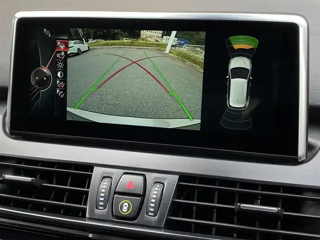 ＢＭＷ ２１８ｄ アクティブツアラー 福岡県 2017(平29)年 4.4万km プラチナシルバー インテリジェントセーフティ　/ナビ　/バックカメラ/前後ＰＤＣ　/パーキングアシスト　/コンフォートアクセス　/パワーテールゲート　/アンビエントライト　/ＥＴＣ　/純正１６インチＡＷ