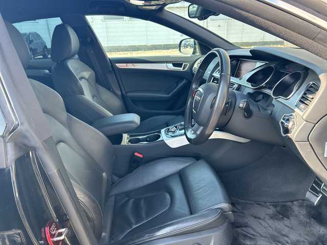 アウディ Ａ５ SB 2．0 TFSI クワトロ 道東・釧路十勝 2011(平23)年 7.9万km ミトスブラックメタリック 4WD/純正HDDナビ/Bカメラ/レザーシート/フロントシートヒーティング/フロントパワーシート/社外グリル/社外バンパー/純正フロアマット/純正18インチAW