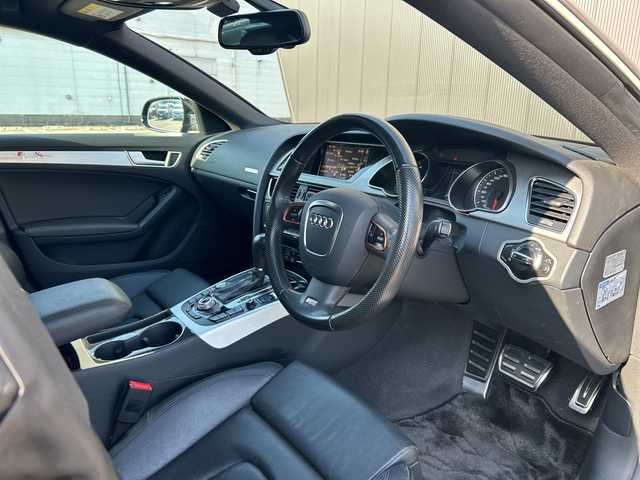 アウディ Ａ５ SB 2．0 TFSI クワトロ 道東・釧路十勝 2011(平23)年 7.9万km ミトスブラックメタリック 4WD/純正HDDナビ/Bカメラ/レザーシート/フロントシートヒーティング/フロントパワーシート/社外グリル/社外バンパー/純正フロアマット/純正18インチAW