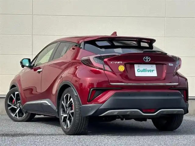 トヨタ Ｃ－ＨＲ G 茨城県 2017(平29)年 7.9万km センシュアルレッドマイカ 純正SDナビ/　(CD/DVD/USB/Bluetooth/フルセグ/HDMI)/バックカメラ/ブラインドスポットモニター/ローダウン車高調/セーフティセンス（衝突回避支援パッケージ）/・プリクラッシュセーフティ/・レーンディパーチャーアラート/・オートマチックハイビーム/・レーダークルーズコントロール/クリアランスソナー/ETC2.0/快適温熱シート/LEDヘッドライト/シーケンシャルターンランプ/足元イルミネーションランプ/パワーステアリング/純正アルミホイール/オートライト/保証書