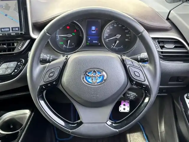 トヨタ Ｃ－ＨＲ G 茨城県 2017(平29)年 7.9万km センシュアルレッドマイカ 純正SDナビ/　(CD/DVD/USB/Bluetooth/フルセグ/HDMI)/バックカメラ/ブラインドスポットモニター/ローダウン車高調/セーフティセンス（衝突回避支援パッケージ）/・プリクラッシュセーフティ/・レーンディパーチャーアラート/・オートマチックハイビーム/・レーダークルーズコントロール/クリアランスソナー/ETC2.0/快適温熱シート/LEDヘッドライト/シーケンシャルターンランプ/足元イルミネーションランプ/パワーステアリング/純正アルミホイール/オートライト/保証書