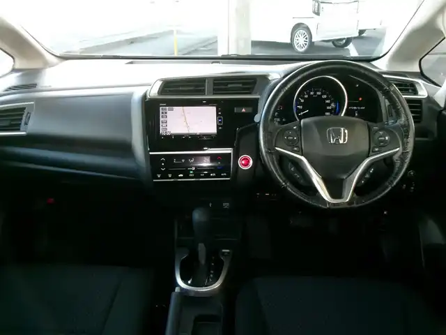 ホンダ フィット 13G 群馬県 2019(令1)年 0.3万km プレミアムクリスタルレッドM 助手席回転シート/Lパッケージ/Fパッケージ/ホンダセンシング/インターナビ/フルセグテレビ/バックカメラ/ナビ連動ETC