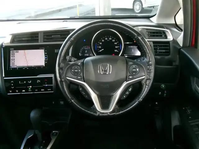 ホンダ フィット 13G 群馬県 2019(令1)年 0.3万km プレミアムクリスタルレッドM 助手席回転シート/Lパッケージ/Fパッケージ/ホンダセンシング/インターナビ/フルセグテレビ/バックカメラ/ナビ連動ETC