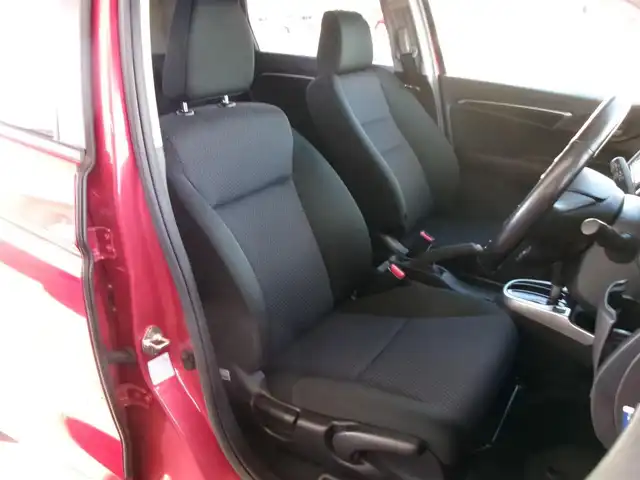 ホンダ フィット 13G 群馬県 2019(令1)年 0.3万km プレミアムクリスタルレッドM 助手席回転シート/Lパッケージ/Fパッケージ/ホンダセンシング/インターナビ/フルセグテレビ/バックカメラ/ナビ連動ETC