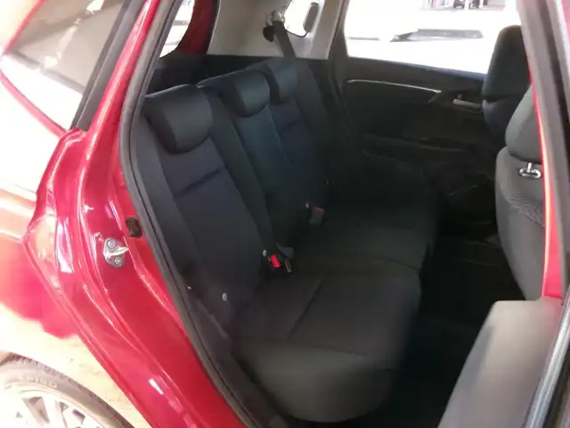 ホンダ フィット 13G 群馬県 2019(令1)年 0.3万km プレミアムクリスタルレッドM 助手席回転シート/Lパッケージ/Fパッケージ/ホンダセンシング/インターナビ/フルセグテレビ/バックカメラ/ナビ連動ETC