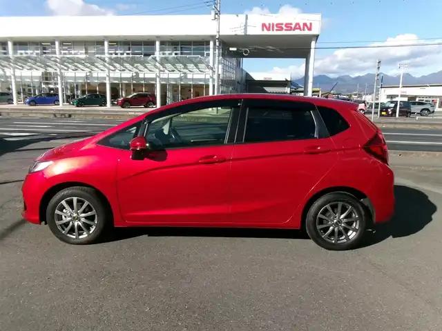 ホンダ フィット 13G 群馬県 2019(令1)年 0.3万km プレミアムクリスタルレッドM 助手席回転シート/Lパッケージ/Fパッケージ/ホンダセンシング/インターナビ/フルセグテレビ/バックカメラ/ナビ連動ETC