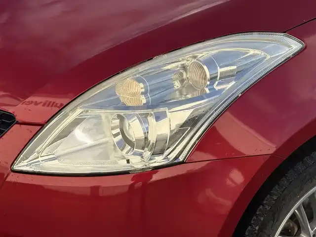 スズキ スイフト XL 岩手県 2011(平23)年 4.6万km アブレイズレッドパール2 禁煙車/4WD/前席シートヒーター/純正ナビ/→ワンセグTV/CD/DVD/FM/AM/ステアリングスイッチ/〇プッシュスタート/〇電動格納ミラー/〇ウィンカーミラー/〇フロアマット/〇ドアバイザー/〇シガーソケット/ETC/夏タイヤ社外AW車載