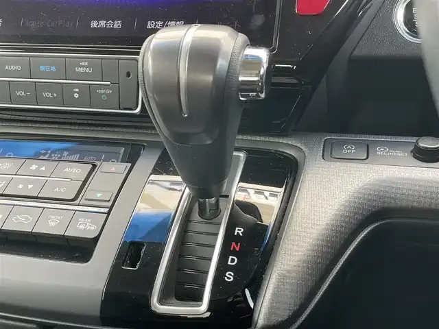ホンダ ステップワゴン スパーダ ホンダセンシング 千葉県 2019(令1)年 5.8万km プレミアムスパークルブラックパール 純正１０型ナビ/後席モニター/バックカメラ/CD/DVD/Bluetooth/フルセグTV/衝突被害軽減システム/クルーズコントロール/ETC/両側パワースライドドア/ウォークスルー/横滑り防止装置/レーンキープアシスト/LEDオートライト/純正16インチアルミホイール/純正フロアマット/プッシュスタート/アイドリングストップ/スマートキー
