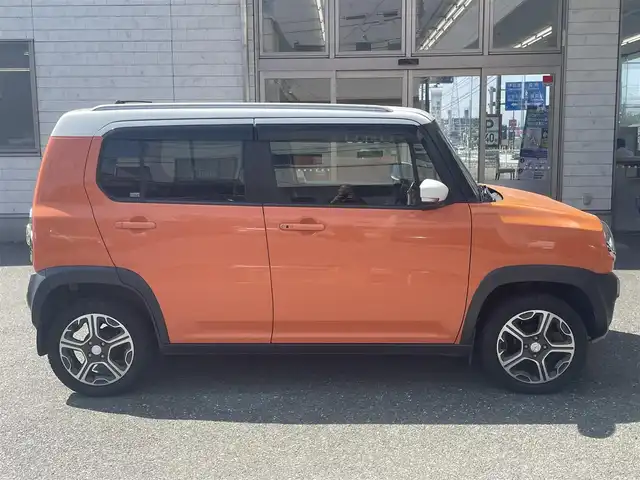 マツダ フレア クロスオーバー XS 愛知県 2015(平27)年 4万km パッションオレンジ ホワイト2トーン (株)IDOMが運営する【じしゃロン豊川店】の自社ローン専用車両になります。こちらは現金またはオートローンご利用時の価格です。自社ローンご希望の方は別途その旨お申付け下さい/ 純正SDナビ/　◯ CD再生機能/　◯ DVD再生機能/　◯ BT対応/　◯ フルセグTV/ バックカメラ/ ETC/ プッシュスタート/ 運転席シートヒーター/ 電動格納ミラー/ ドアバイザー/ 純正フロアマット