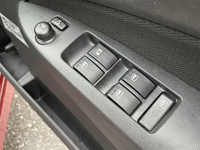 スバル ステラ カスタム RS スマートアシスト 島根県 2014(平26)年 11.4万km ファイアークォーツレッドM 4WD/ターボ/社外ナビ/CD/DVD/DTV/Bluetooth/MOMOステアリング/LEDオートライト/AW付きサマータイヤ積込/スマートキー/プッシュスタート /純正フロアマット/純正ドアバイザー/スマートキー/プッシュスタート