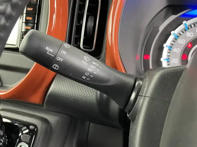 スズキ ハスラー HYBRID X 埼玉県 2020(令2)年 3万km バーミリオンオレンジ/ガンメタリック2トーン SDナビ/（フルセグTV・Bluetooth・CD・DVD）/車外カメラ/（前・横・後ろ・全方位）/前方ドライブレコーダー/ETC/前席シートヒーター/LEDライト/オートライト/衝突軽減ブレーキ/横滑り防止装置/スマートキー