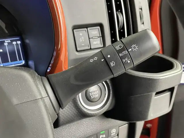 スズキ ハスラー HYBRID X 埼玉県 2020(令2)年 3万km バーミリオンオレンジ/ガンメタリック2トーン SDナビ/（フルセグTV・Bluetooth・CD・DVD）/車外カメラ/（前・横・後ろ・全方位）/前方ドライブレコーダー/ETC/前席シートヒーター/LEDライト/オートライト/衝突軽減ブレーキ/横滑り防止装置/スマートキー