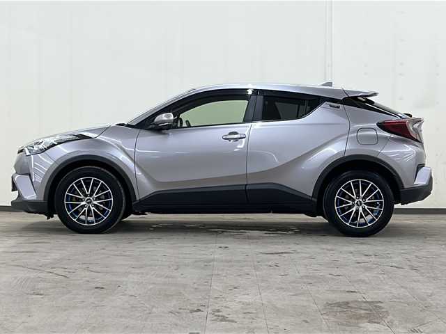 トヨタ Ｃ－ＨＲ S－T 道央・札幌 2019(平31)年 5.5万km メタルストリームM /4WD//社外ナビ//フルセグTV//バックカメラ//ドライブレコーダー//追従式クルーズコントロール//衝突軽減ブレーキ//レーンキープアシスト//スマートキー/スペアキー1本//プッシュスタート//LEDヘッドライト//オートライト//オートマチックハイビーム//ETC//電子パーキングブレーキ//横滑り防止装置//社外17インチアルミホイール//純正フロアマット//純正ドアバイザー