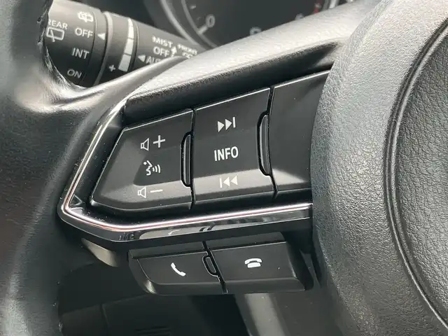 マツダ ＣＸ－５ XD Lパッケージ 道南・函館 2018(平30)年 7万km ジェットブラックマイカ ・純正SDナビ(CD、DVD、BT)/・夏冬タイヤ/・フルセグTV/・バックカメラ/・クルーズコントロール/・衝突軽減ブレーキ/・ブラインドスポットモニター/・レーンキープアシスト/・シートヒーター(前席)/・パワーシート(前席)/・電動リアゲート/・ステアリングヒーター/・純正フロアマット/・スマートキー/・スペアキー/・ETC