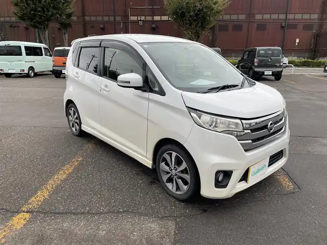 日産 デイズ ハイウェイスターG 新潟県 2013(平25)年 12.5万km ホワイトパール ４WD/メモリナビ　型式NX702/全方位カメラ/CD/BT/DVD/キセノン