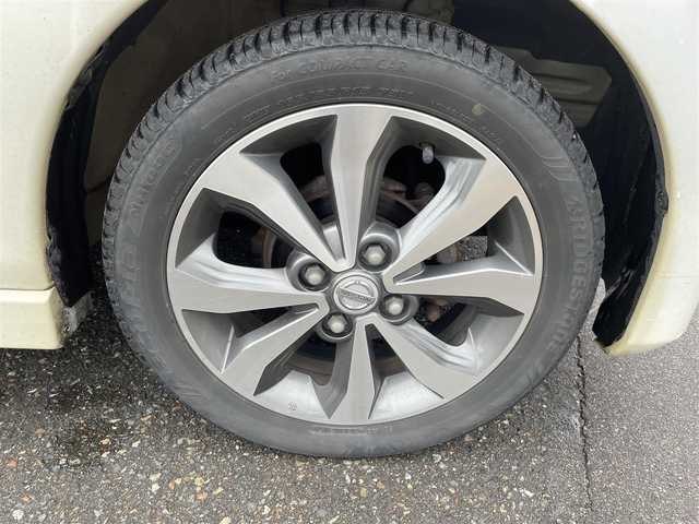 日産 デイズ ハイウェイスターG 新潟県 2013(平25)年 12.5万km ホワイトパール ４WD/メモリナビ　型式NX702/全方位カメラ/CD/BT/DVD/キセノン