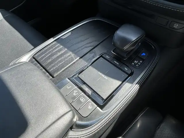 レクサス ＬＳ 500h Iパッケージ 愛知県 2021(令3)年 7.3万km ソニックアゲート ムーンルーフ/純正12.3インチナビ/フルセグTV/パワートランクリッド/ビルトインETC2.0/ドライブレコーダー/レーダークルーズコントロール/コーナーセンサー/セーフティシステムプラスA/SRSエアバッグ/LEDヘッドランプ/アダプティブハイビームシステム/オートライト/革巻きステアリングホイール/パドルシフト/左右独立温度調整オートエアコン/本革シート/シートヒーター/ベンチレーション/純正20インチアルミホイール/スマートキー/禁煙車