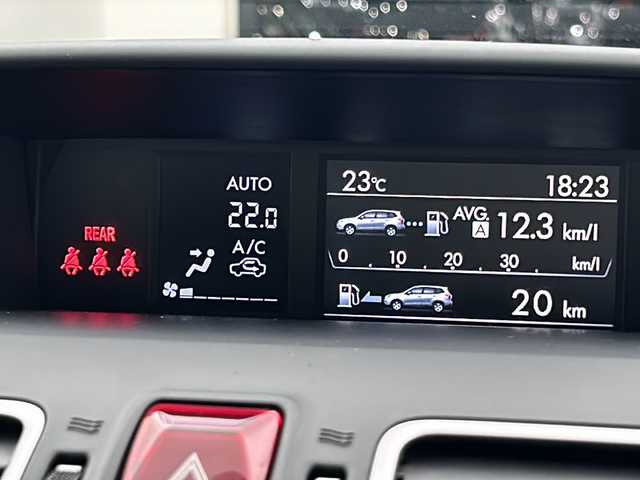 スバル フォレスター S－リミテッド 熊本県 2018(平30)年 3.6万km クリスタルホワイトP 4WD/電動リアゲート/純正ナビ/(AM/FM/SD/iPod/TV/USB/BT/HDMI/CD/DVD/Blu-ray)/バックカメラ/ETC/レーダークルーズコントロール/BSM/レーダー探知機/ハーフレザー/シートヒーター/パワーシート/プッシュスタート/スマートキー/スペアキー/オートライト/オートマチックハイビーム/LEDヘッドライト/フォグランプ/ヘッドライトレベライザー/ドアバイザー/純正フロアマット/純正18インチアルミホイール