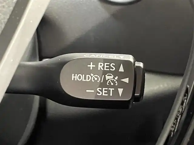 トヨタ Ｃ－ＨＲ G モード ネロ セーフティプラス 愛知県 2020(令2)年 6.3万km ブラック/ホワイトパールクリスタルシャイン 2トーン 純正９インチナビ　/(Bluetooth/FM/AM/フルセグTV/Miracast/USB/スマホ連携）/パノラミックビューモニター　/トヨタセーフティセンス　/　　-レーダークルーズコントロール/　　-プリクラッシュセーフティ/　　-レーンディパーチャーアラート/　　-オートマチックハイビーム/　　-ロードサインアシスト/先行車発進告知　/ビルトインＥＴＣ　/ＬＥＤヘッドライト/LEDフォグランプ　/シートヒーター　/ドライブレコーダー　/ブラインドスポットモニター/クリアランスソナー/プッシュスタート/　　-スマートキー/純正フロアマット