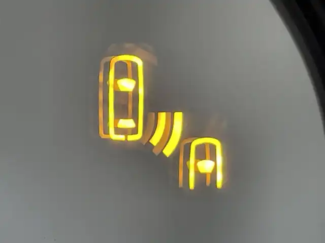 トヨタ Ｃ－ＨＲ G モード ネロ セーフティプラス 愛知県 2020(令2)年 6.3万km ブラック/ホワイトパールクリスタルシャイン 2トーン 純正９インチナビ　/(Bluetooth/FM/AM/フルセグTV/Miracast/USB/スマホ連携）/パノラミックビューモニター　/トヨタセーフティセンス　/　　-レーダークルーズコントロール/　　-プリクラッシュセーフティ/　　-レーンディパーチャーアラート/　　-オートマチックハイビーム/　　-ロードサインアシスト/先行車発進告知　/ビルトインＥＴＣ　/ＬＥＤヘッドライト/LEDフォグランプ　/シートヒーター　/ドライブレコーダー　/ブラインドスポットモニター/クリアランスソナー/プッシュスタート/　　-スマートキー/純正フロアマット