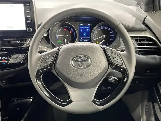 トヨタ Ｃ－ＨＲ G モード ネロ セーフティプラス 愛知県 2020(令2)年 6.3万km ブラック/ホワイトパールクリスタルシャイン 2トーン 純正９インチナビ　/(Bluetooth/FM/AM/フルセグTV/Miracast/USB/スマホ連携）/パノラミックビューモニター　/トヨタセーフティセンス　/　　-レーダークルーズコントロール/　　-プリクラッシュセーフティ/　　-レーンディパーチャーアラート/　　-オートマチックハイビーム/　　-ロードサインアシスト/先行車発進告知　/ビルトインＥＴＣ　/ＬＥＤヘッドライト/LEDフォグランプ　/シートヒーター　/ドライブレコーダー　/ブラインドスポットモニター/クリアランスソナー/プッシュスタート/　　-スマートキー/純正フロアマット